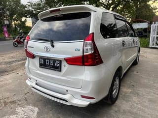 1000056174