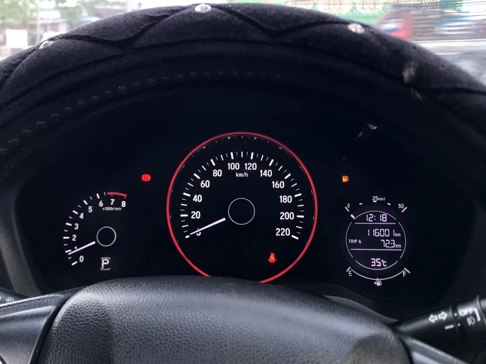 1000058605