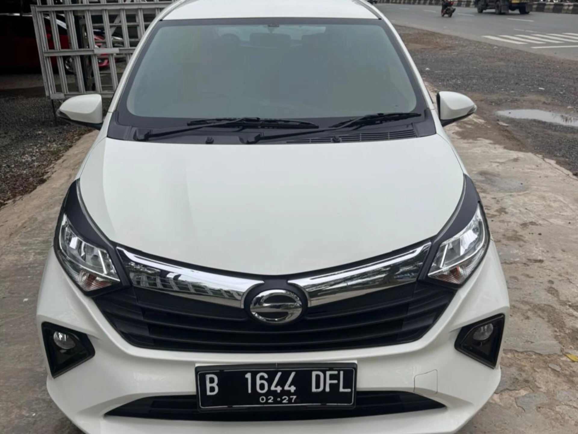 Sigra R MT 2022